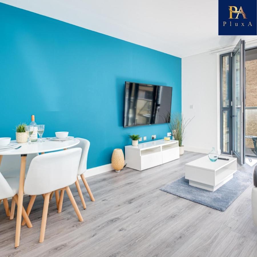 Pluxa Vivid Veranda Beautiful City Centre Apartment With Free Parking Birmingham Bagian luar foto