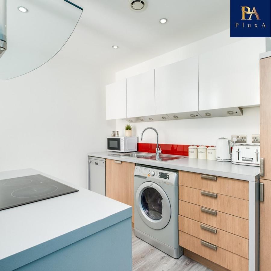 Pluxa Vivid Veranda Beautiful City Centre Apartment With Free Parking Birmingham Bagian luar foto