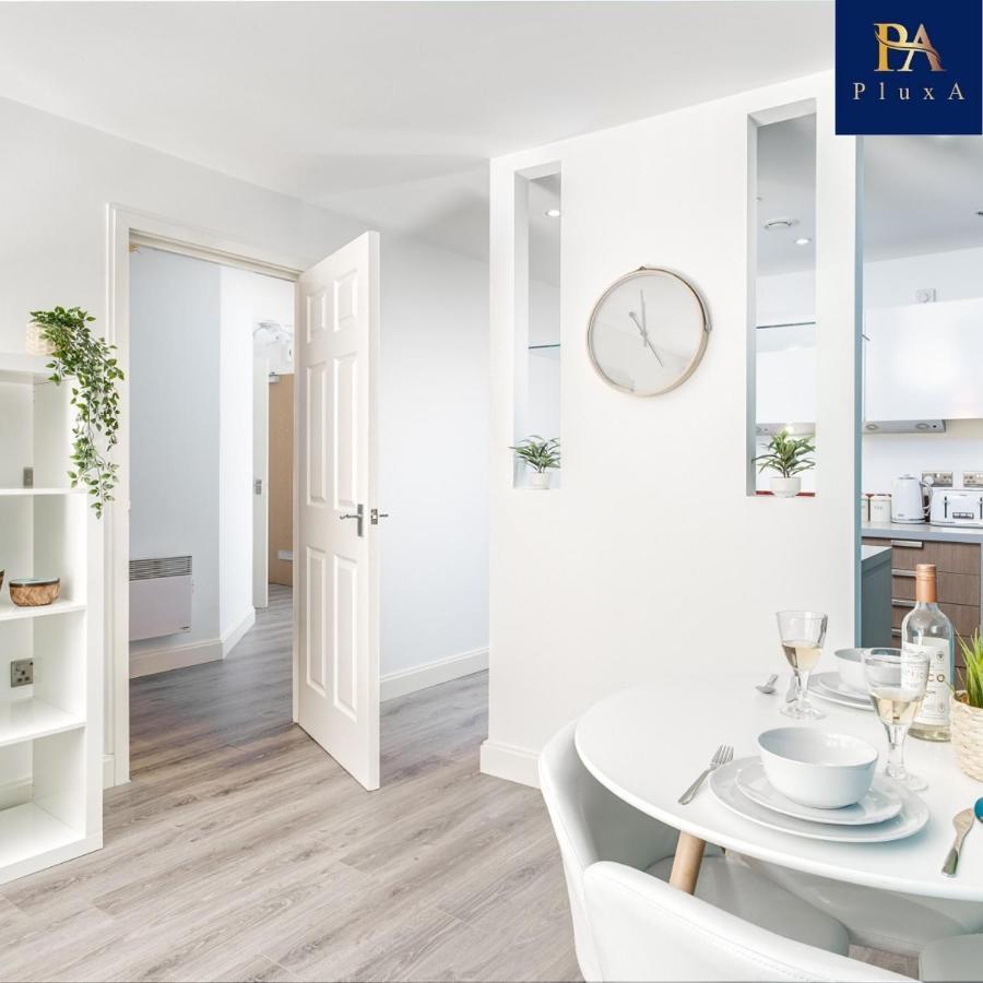 Pluxa Vivid Veranda Beautiful City Centre Apartment With Free Parking Birmingham Bagian luar foto