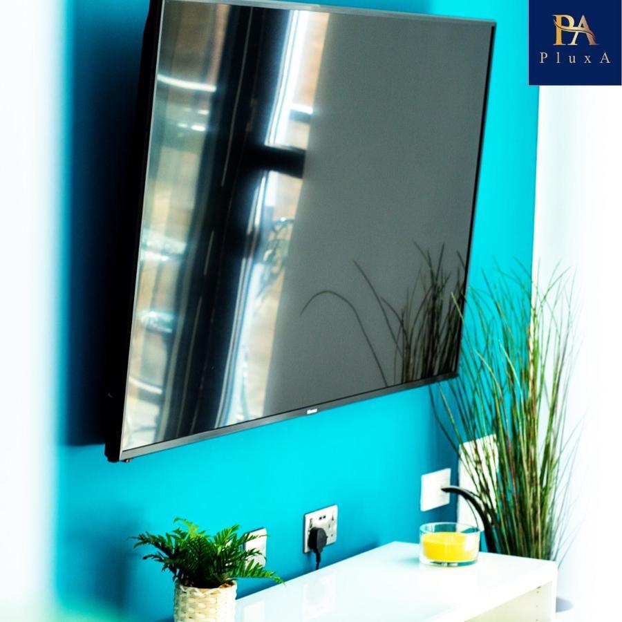 Pluxa Vivid Veranda Beautiful City Centre Apartment With Free Parking Birmingham Bagian luar foto