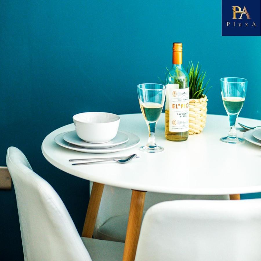 Pluxa Vivid Veranda Beautiful City Centre Apartment With Free Parking Birmingham Bagian luar foto