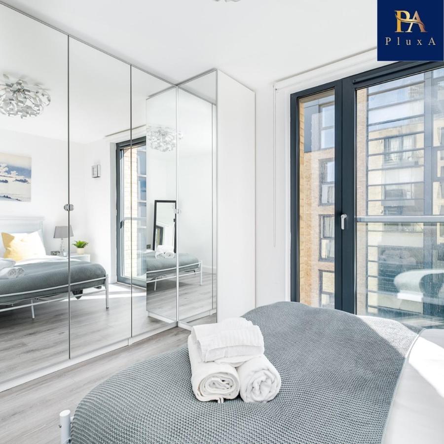 Pluxa Vivid Veranda Beautiful City Centre Apartment With Free Parking Birmingham Bagian luar foto