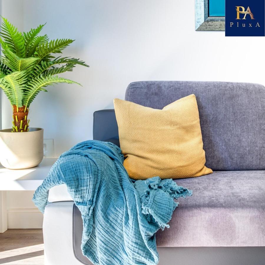 Pluxa Vivid Veranda Beautiful City Centre Apartment With Free Parking Birmingham Bagian luar foto