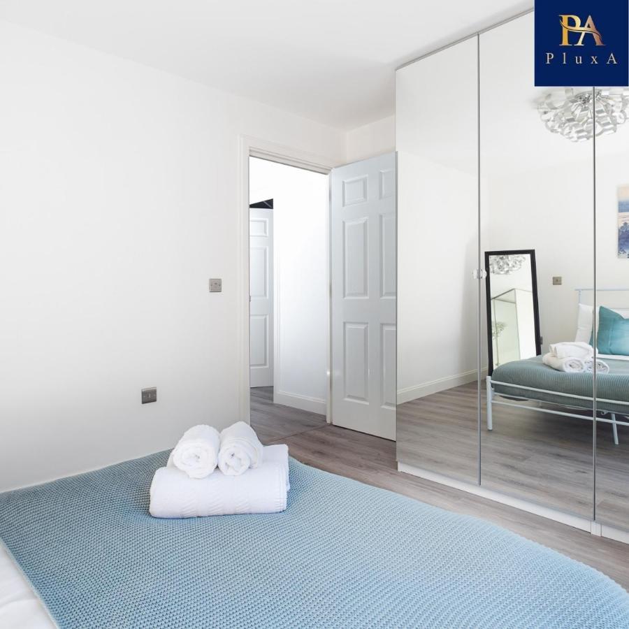 Pluxa Vivid Veranda Beautiful City Centre Apartment With Free Parking Birmingham Bagian luar foto